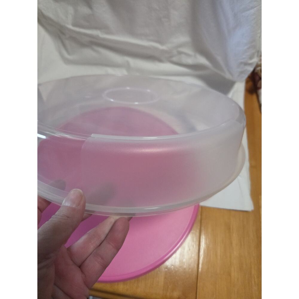TUPPERWARE 12" Round Cookie/ Pie Container With Hot Pink Lid - Picture 5 of 5